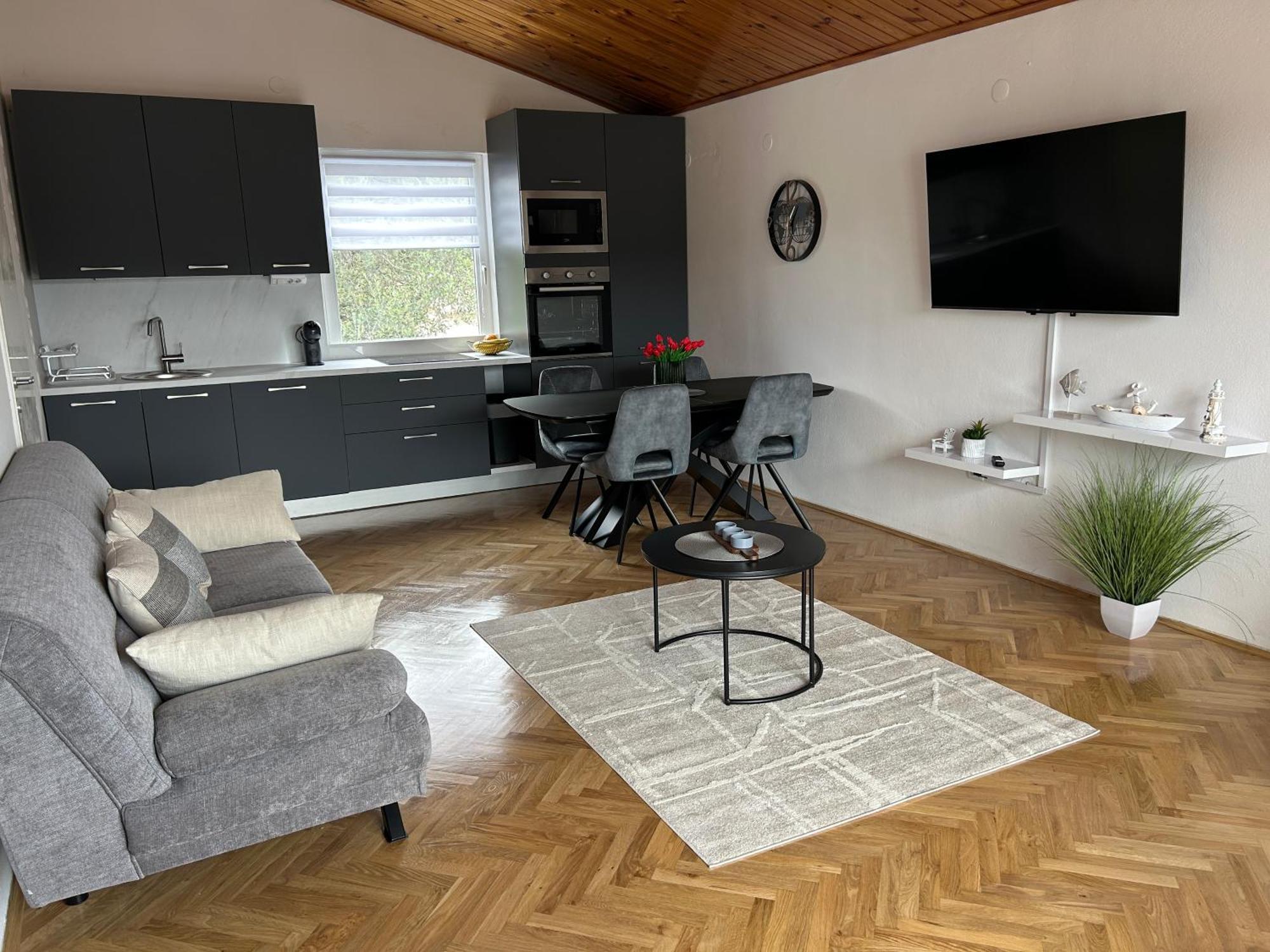 Golubica 2 Apartment
